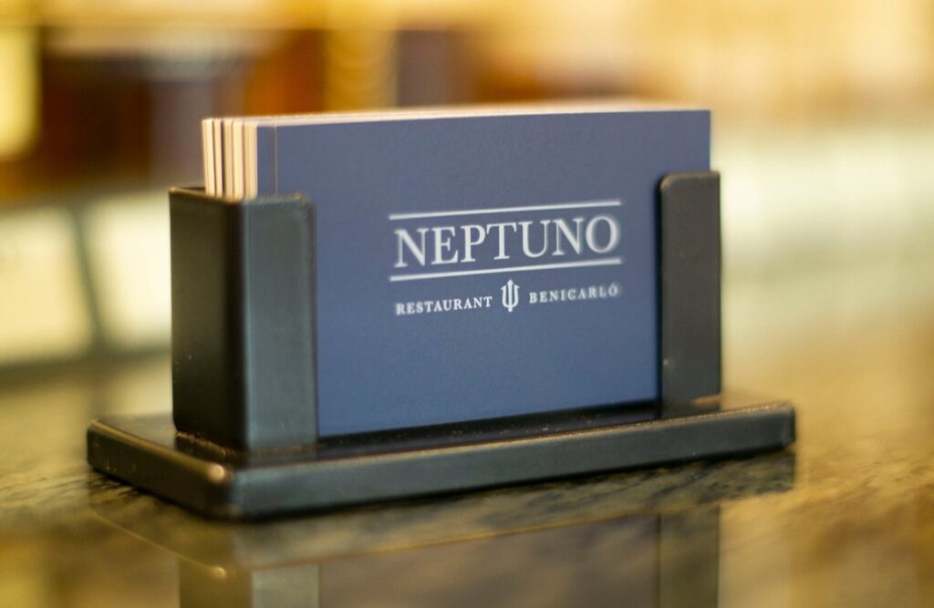 Neptuno, Restaurante en Benicarló. Tarjetas de presentación del restaurante Neptuno.