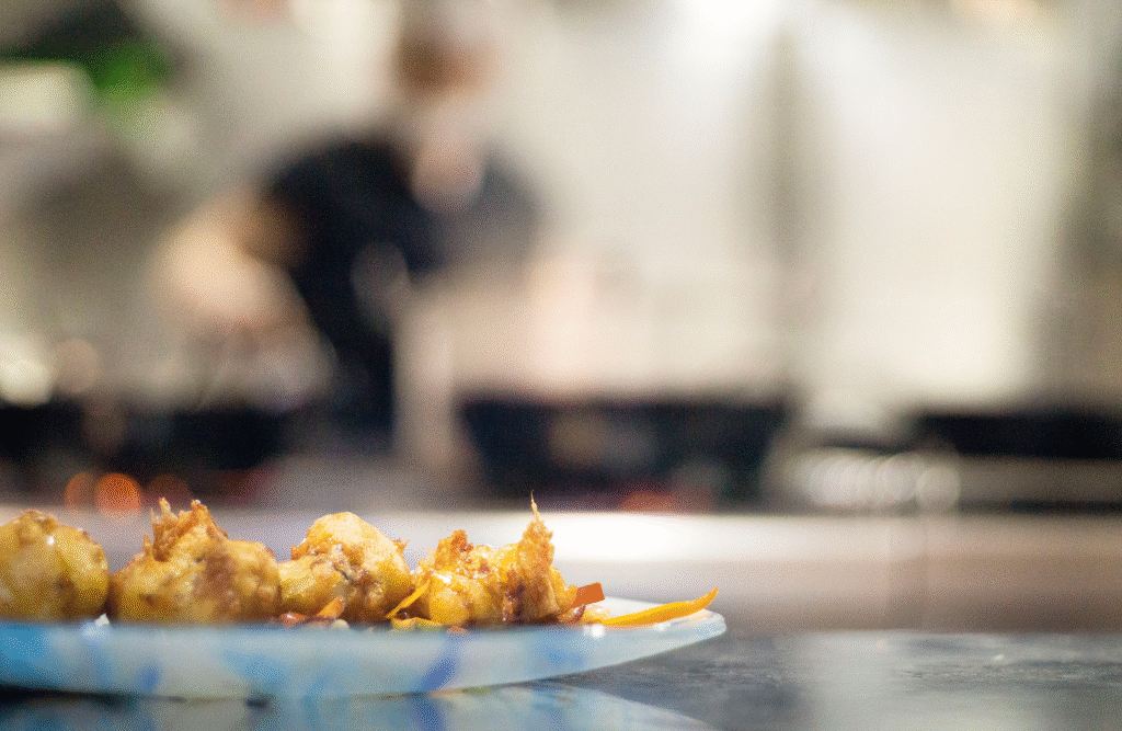Neptuno, Mariscos frescos del día cerca de Peñíscola. Gambas en un ambiente cálido.